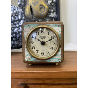 Reclaimed Wood Dice Clock