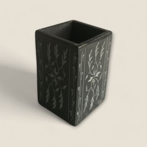 Artisan Black Marble Penstand