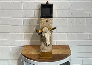 Resin White Bull Wine Case